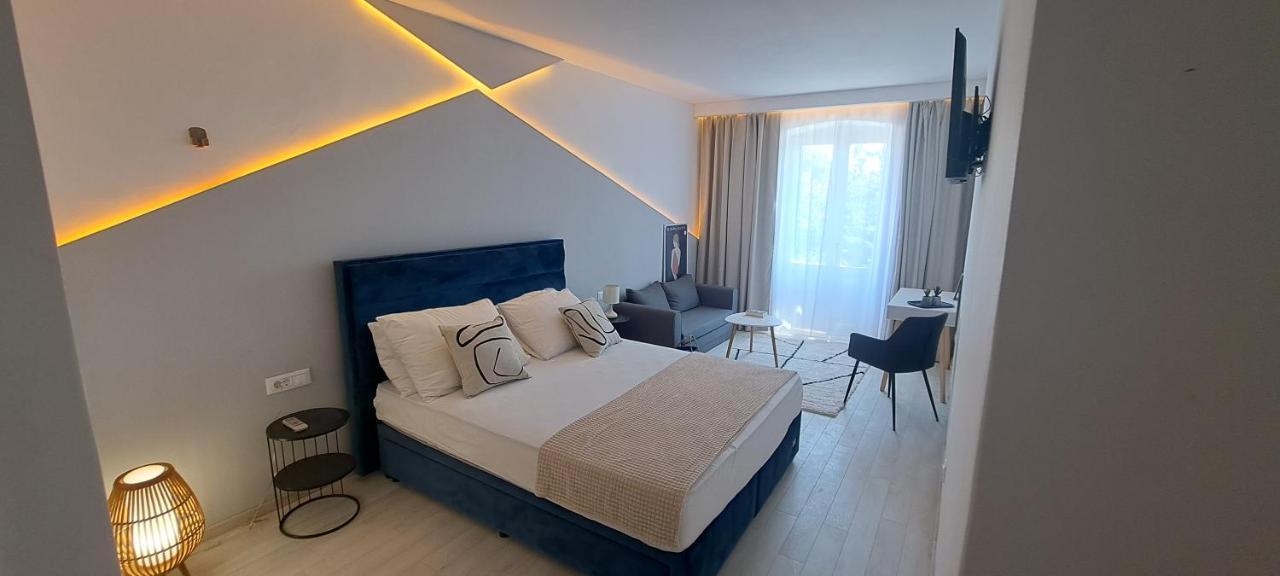 Aurora Beachfront Luxury Rooms&Suites Brela Exterior foto